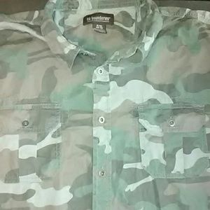 Casual Men's Army fatigue button-up
